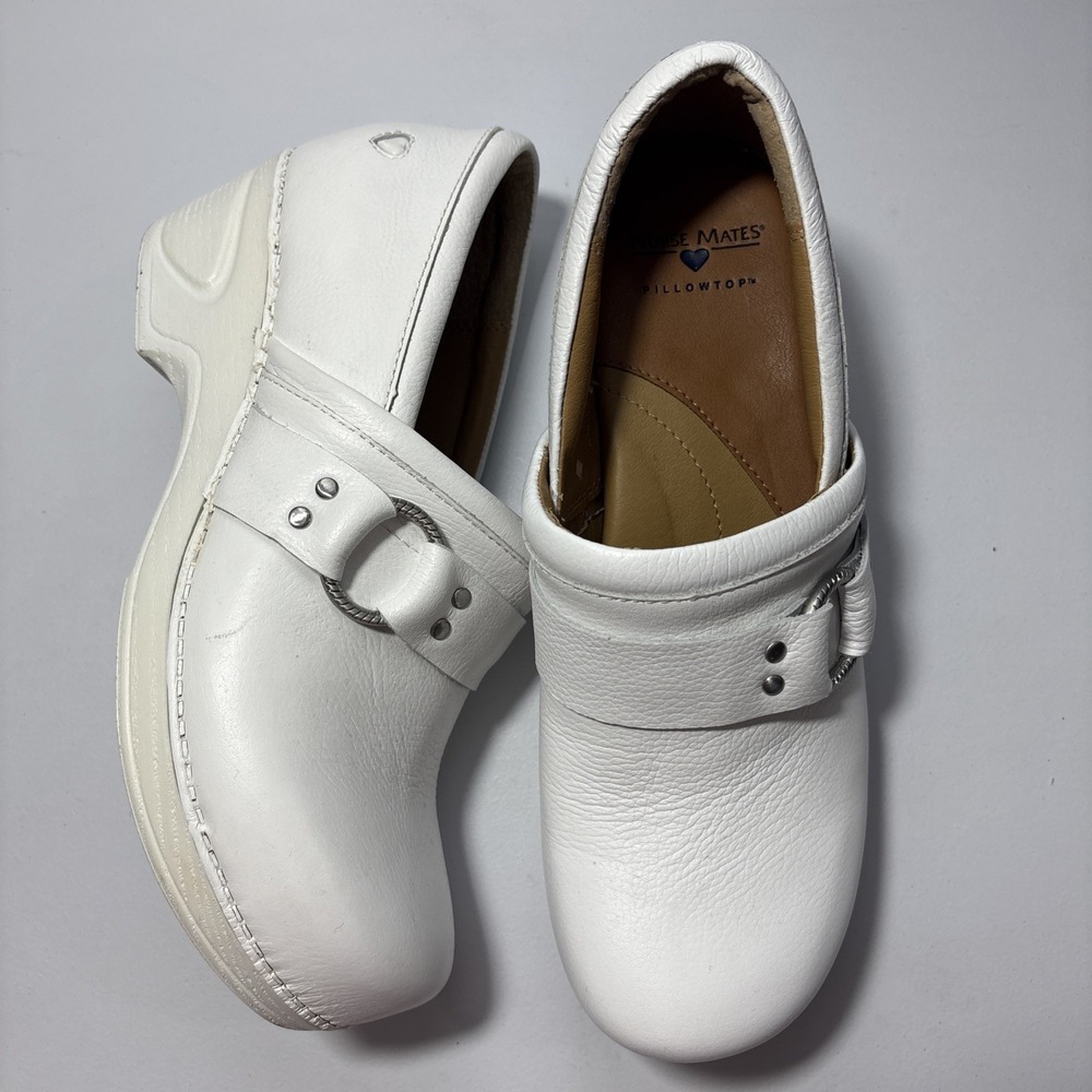 Nurse Mates Dakota Women's 10M White Leather Pillowtop Slip Resistant Clogs